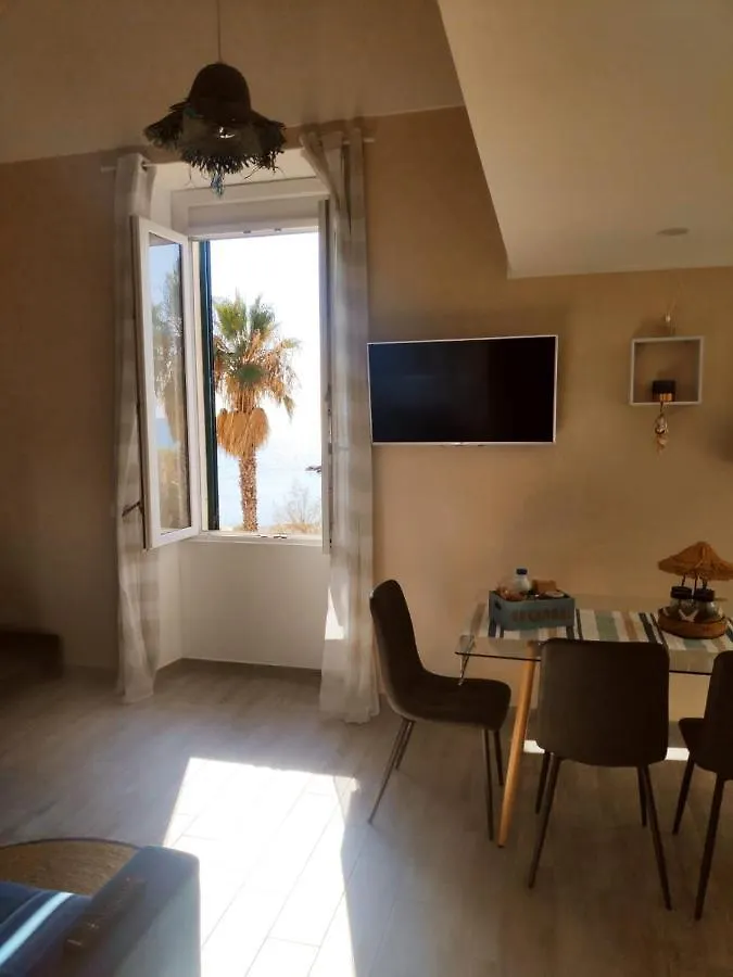 Appartement Tuffonelblu à Vintimille 0*,